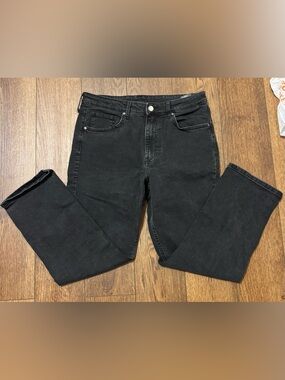 H&M Women's Straight Leg Jeans in Black
